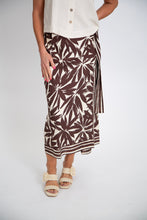 Load image into Gallery viewer, Floral Print Linen Wrap Skirt