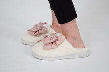 Load image into Gallery viewer, Faux Fur Bow Slippers
