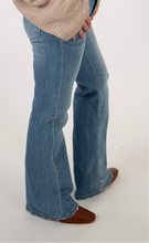 Load image into Gallery viewer, Kan Can High Rise Flare Jeans