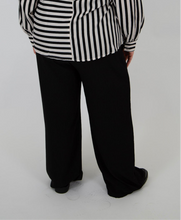 Load image into Gallery viewer, Curvy Smocked Wide Leg Pant