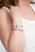 Load image into Gallery viewer, Sadie T Cuff