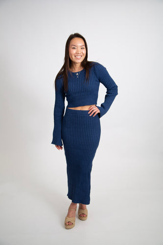 Ribbed Sweater Skirt with Slit