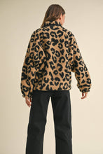 Load image into Gallery viewer, Leopard Sherpa Jacket