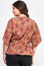 Load image into Gallery viewer, Curvy Floral Print Peplum Top | Mauve