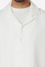 Load image into Gallery viewer, Men’s Textured Short Sleeve Shirt