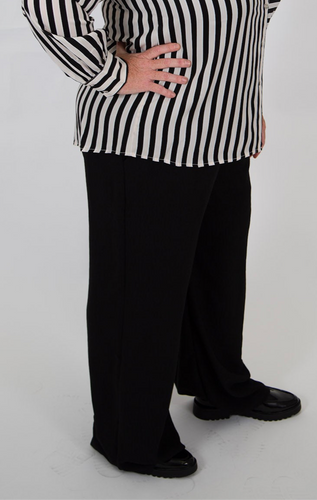 Curvy Smocked Wide Leg Pant