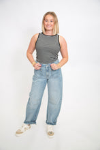 Load image into Gallery viewer, Sammie Cropped Barrel Jean by Hidden Jeans