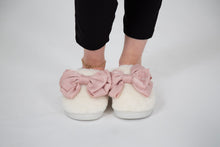 Load image into Gallery viewer, Faux Fur Bow Slippers