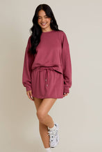 Load image into Gallery viewer, Drop Shoulder Sweatshirt