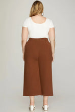 Load image into Gallery viewer, Capri Knit Pants