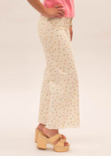 Load image into Gallery viewer, Mid Rise Printed Wide Leg Pant