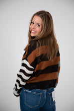 Load image into Gallery viewer, Flower Distressed Sweater