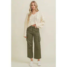 Load image into Gallery viewer, Cable Knit Cropped Sweater (Cream)