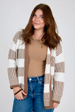 Load image into Gallery viewer, Color Block Knit Open Cardigan