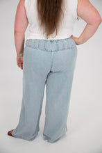 Load image into Gallery viewer, Curvy Front Button &amp; Tie Pants