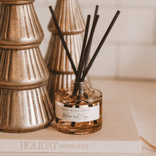 Load image into Gallery viewer, Warm &amp; Cozy Reed Diffuser