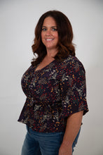 Load image into Gallery viewer, Curvy Floral Print Peplum Top | Navy
