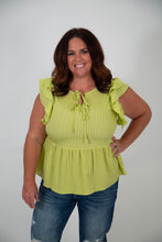 Load image into Gallery viewer, Curvy Tie-Front Flutter Sleeve Top