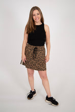 Load image into Gallery viewer, Leopard Contrast Stripe Knit Skirt