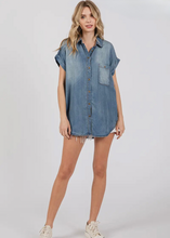 Load image into Gallery viewer, Curvy Rolled Sleeve Denim Shirt