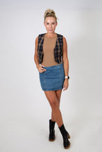 Load image into Gallery viewer, Fleece Plaid Button-Down Vest