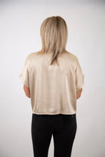 Load image into Gallery viewer, Cropped Button Down Short Sleeve Top