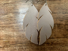 Load image into Gallery viewer, Feather Earring (Rose Gold - Mirrored)